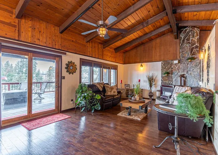Hilltop Hideaway