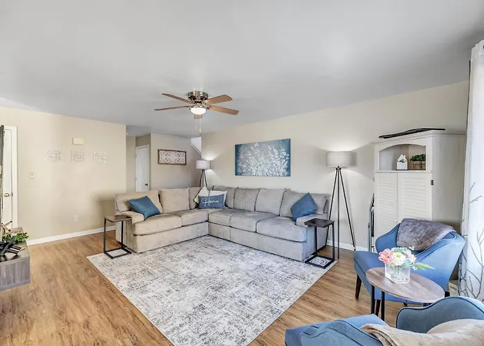 Serene 3 Bedroom Home, Nrm, Wi-Fi, Parking, Queen Bed