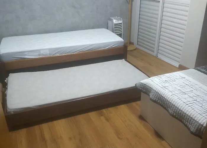 Apto 1o andar novo 2 Dorm - próximo ao centro