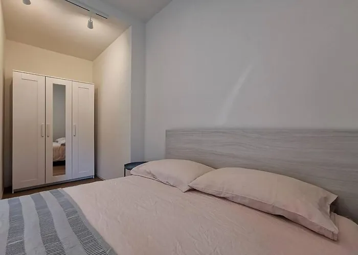 Experience The Loft! Loft 18, Downtown, Near The Lake Free Parking Available