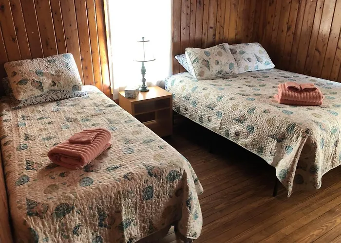 Blackbeard'S Retreat - Historic And Pet Friendly Cottage
