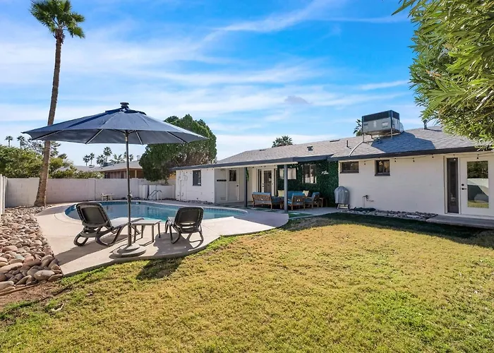 Modern Home With Pool Near Asu & Scottsdale