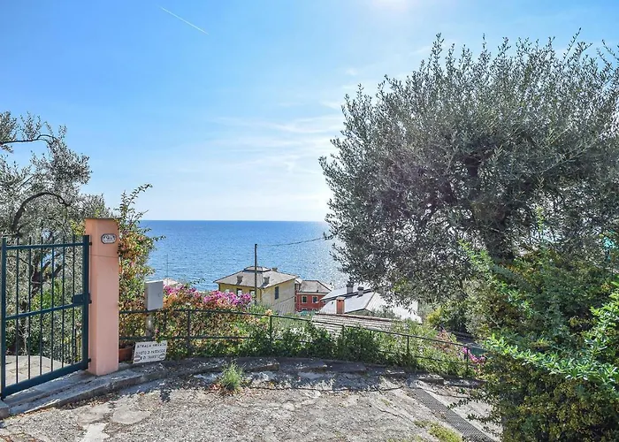 Beach Front Apartment In Recco With Wifi