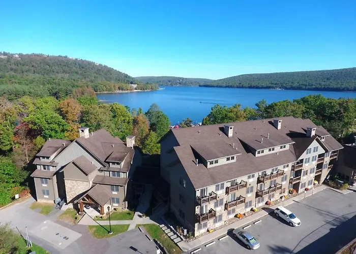 A119 Studio Lake View