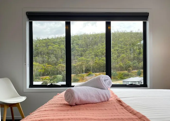 Albatross Rise - Modern Family Home