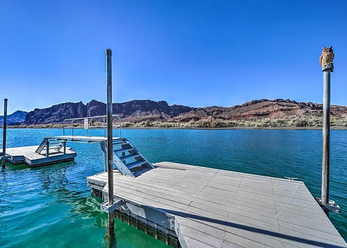 Parker Studio Nestled On The Colorado River!