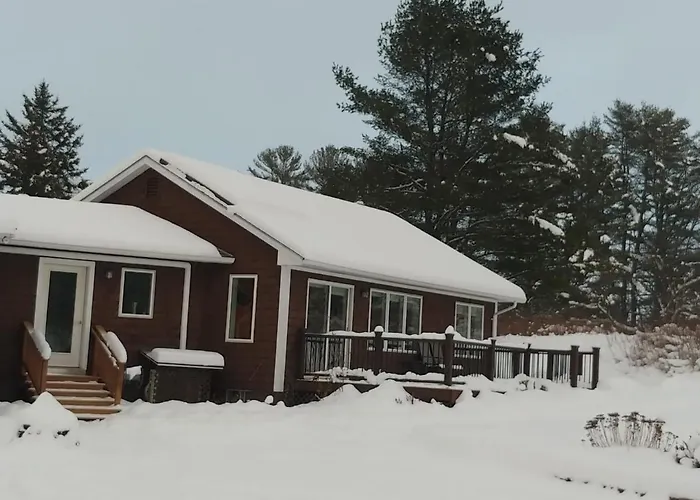 Spacious Country Retreat Close To Town And Nature, Sylvana Farm Vt