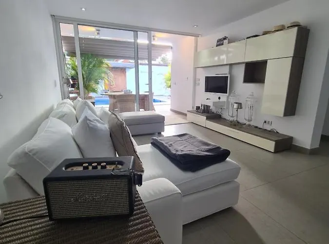 Nosotros Luxury Villa