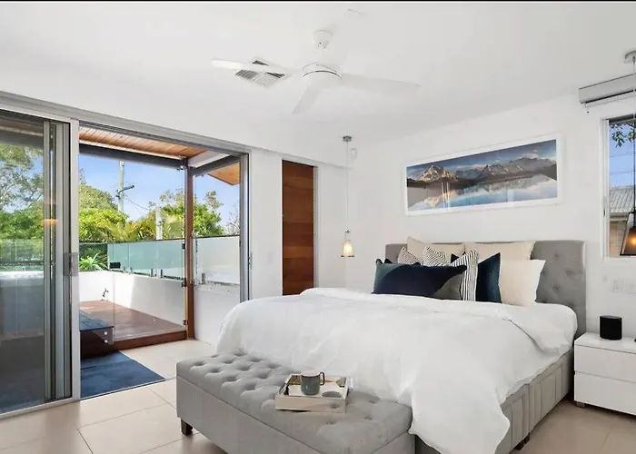 Sunshine Beach Gem