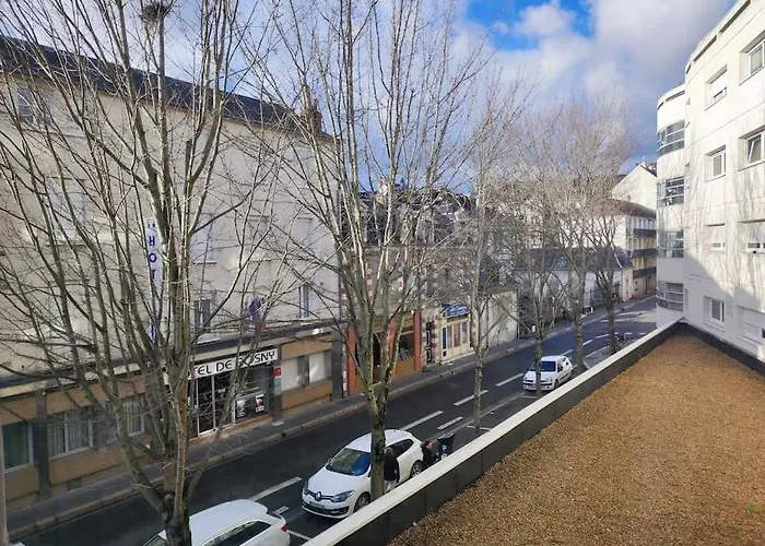 Le Ouistiti - 50 M De La Gare - Parking Prive
