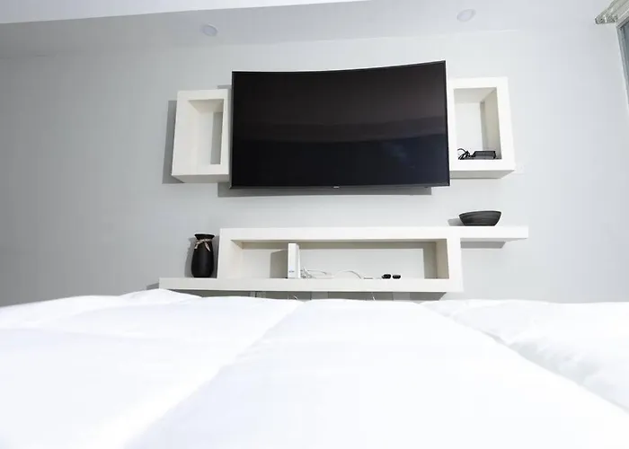 City Edge La Vie