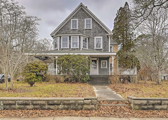 Apt On Vineyard Haven Near Nantucket Sound!