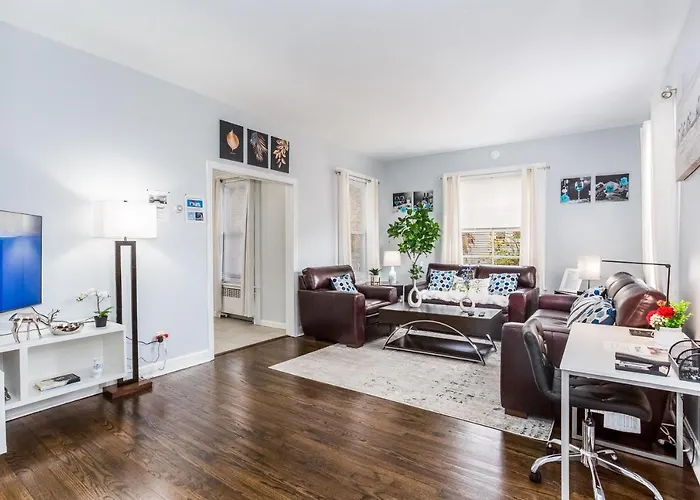 2 Bedroom Apartment Near Bristol Center