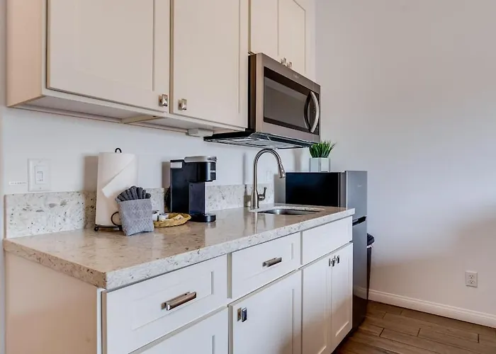 Unit 14 Waena Inn - Maui Private Suite