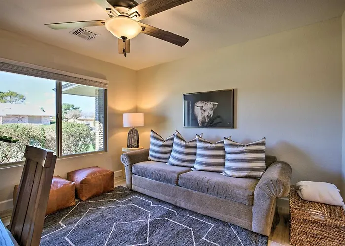 Putting Green, Community Perks: Sun City West Home