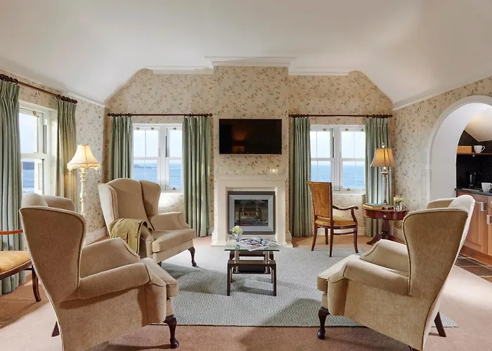 Red Cliff Lodge