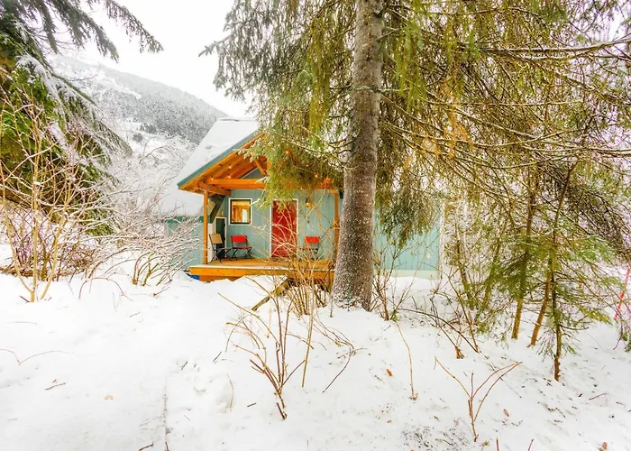Two-Bedroom Plus Loft Chalet W Mountain Views