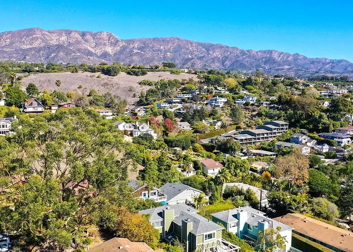 Cozy Cali Condo, Walk To Summerland Beach!