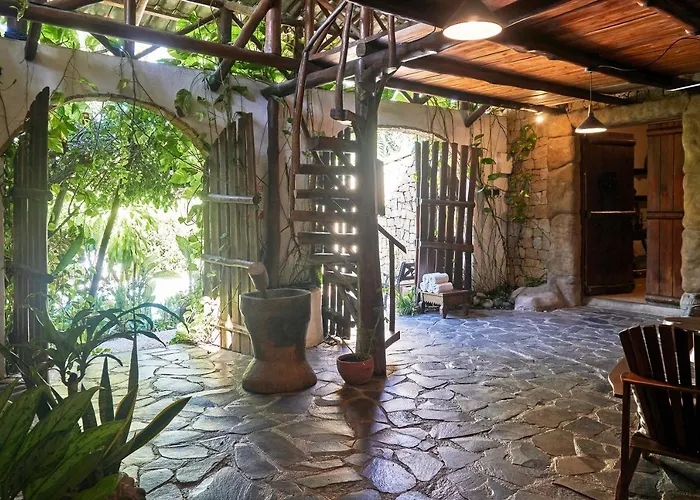 Havana Lodge
