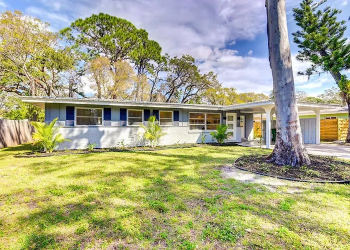 Charming Sarasota Vacation Home Near Downtown