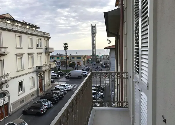 Front Beach Apartments