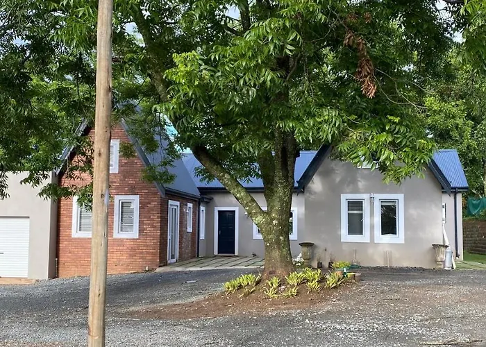 The Stables On Drew Avenue