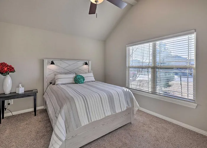 Northwest Arkansas Home Near Bentonville & Trails!
