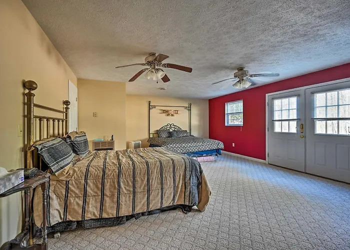 Serene Blue Ridge Getaway In Galax W/ Yard!