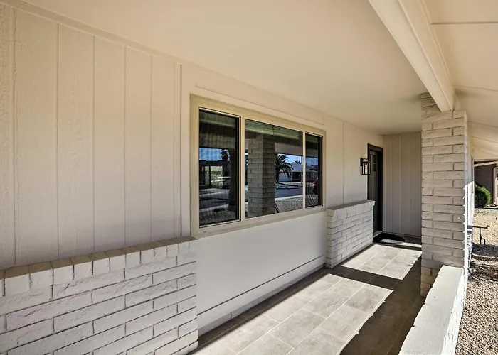 Putting Green, Grill: Home In Sun City West!