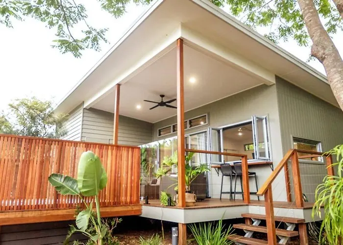 Beach House With Spa Among The Trees Coolum Beach