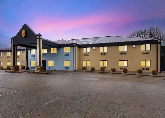 Super 8 By Wyndham Eddyville/Kuttawa