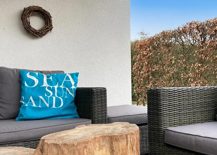 Stunning Home In Heinkenszand