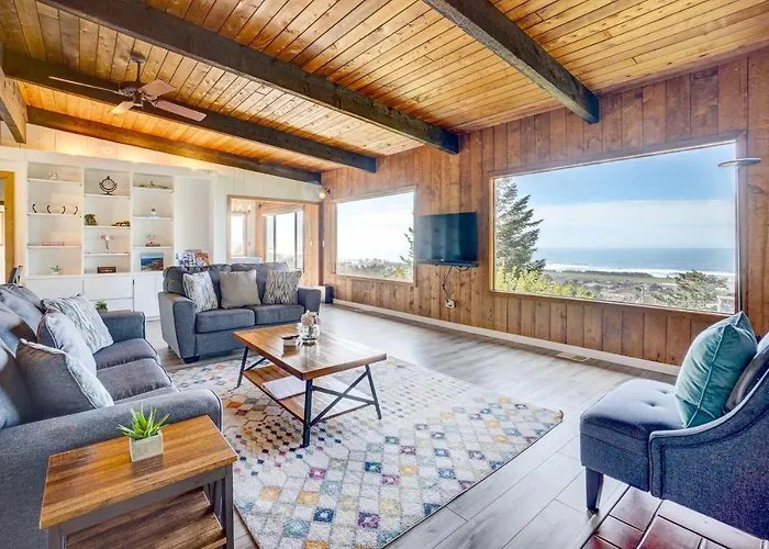 'Ocean Vista' Gold Beach Getaway!