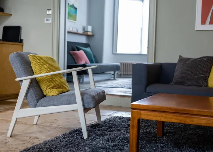 Walcot Apartment