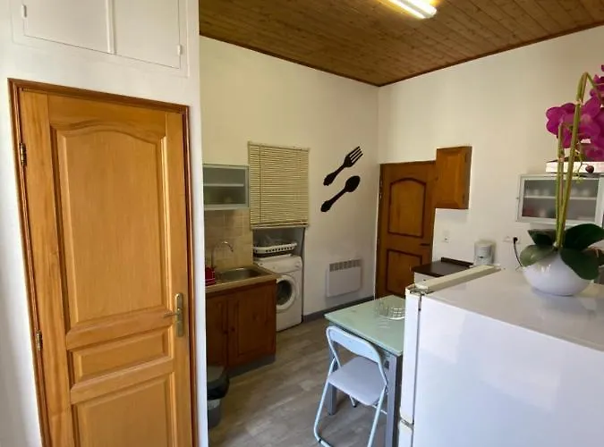 Appartement Climatise,Idealement Situe 100M Du Vieux Port.