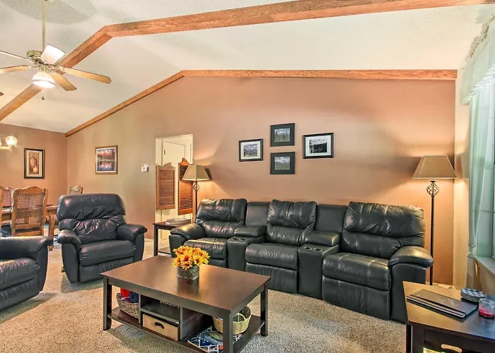 Bella Vista Home Base Near Mtn Biking & Golf!