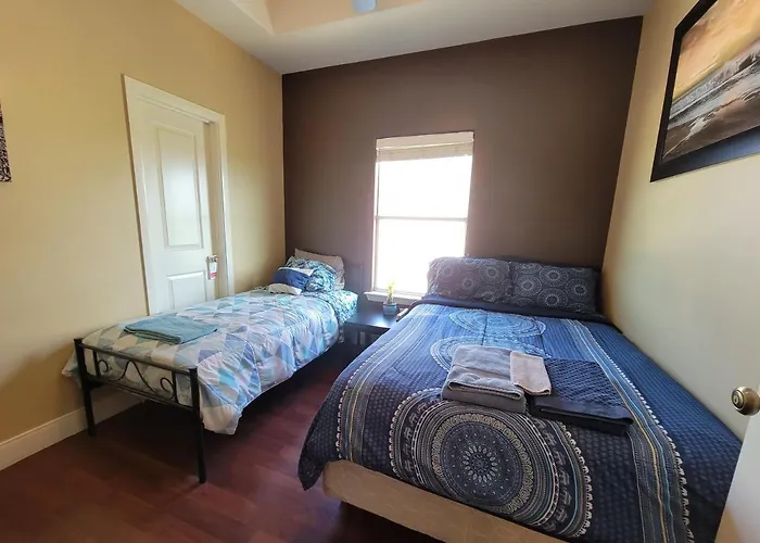 4 Bedroom Smart Luxe Condo, Gated Community, Pool View, Mins To Costco & Top Golf