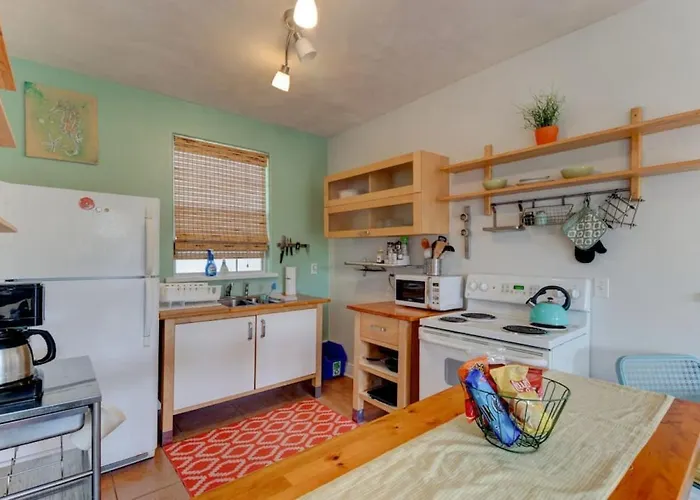Spanish Bungalow Guest House