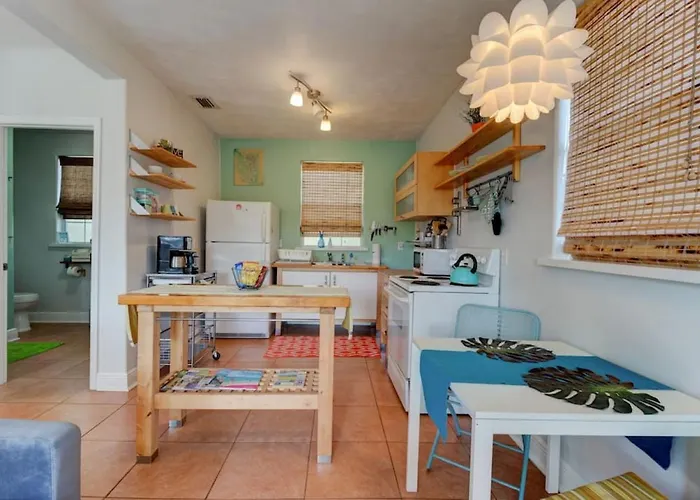 Spanish Bungalow Guest House