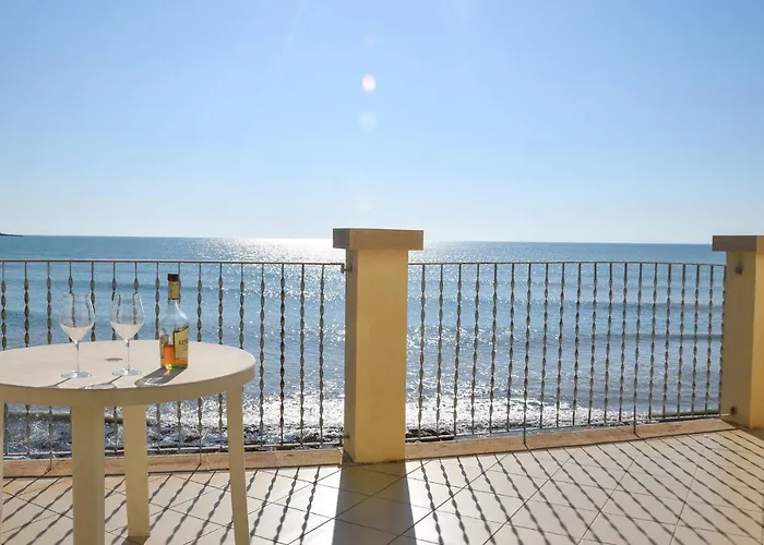 Cozy Home In Sampieri With Wifi