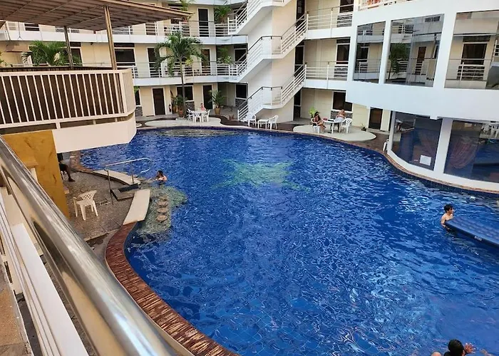Sheryll Escapes - Kandi Palace Posh 9Th Floor New Studio With King Bed And Housekeeping