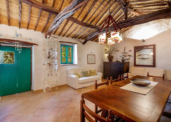 Tipica Casa Sarda Con Piscina Privata E Vista Mare