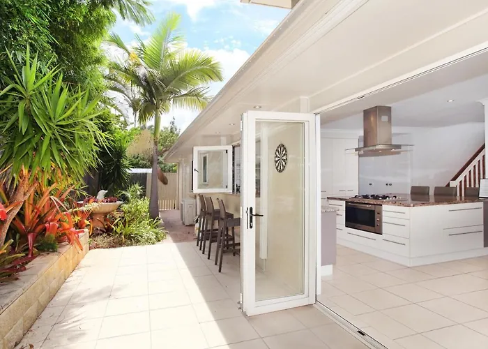 11 Dalmor Court