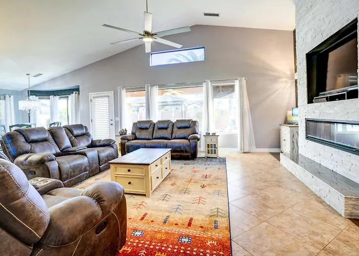 Pets Welcome! Group Retreat W/ Pool In Surprise!