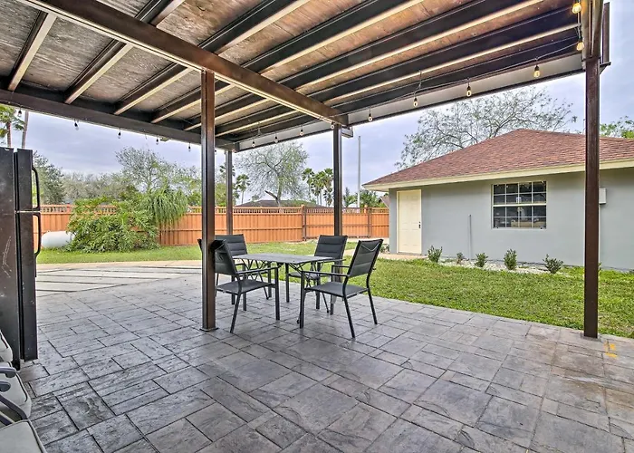 Patio & Balcony: Gulf Coast Retreat In Brownsville