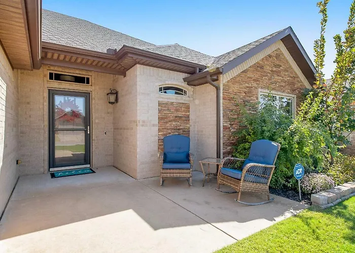 Northwest Arkansas Home Near Bentonville & Trails!