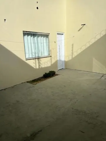 Suíte independente em ótima localização