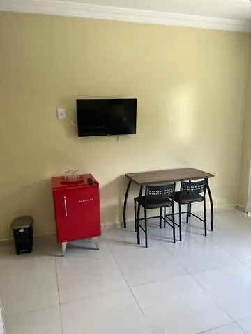 Suíte independente em ótima localização