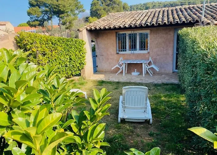 Location Climatisee, Piscine, Chiens Acceptes, Jardin Cloture, Parking, Provence , Wifi
