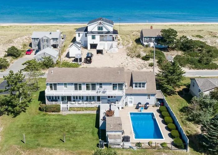 Coastal Chic: Sagamore Beach Private Pool